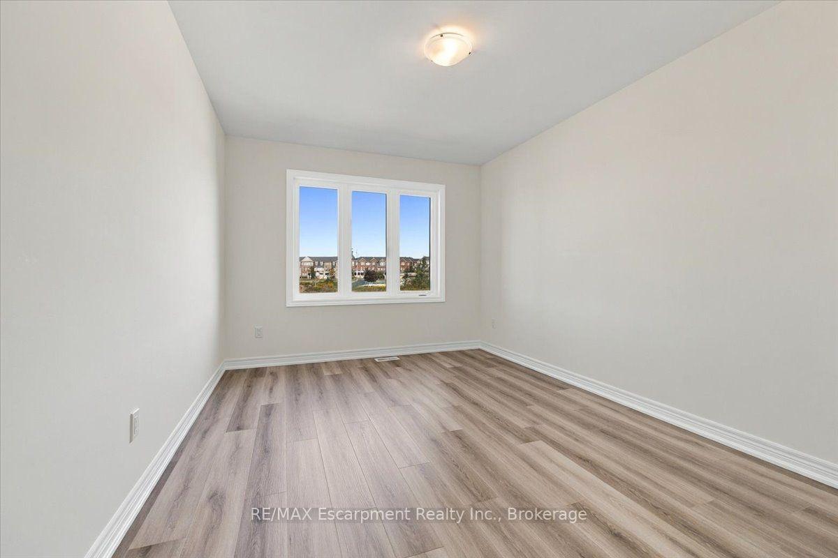 Photo 34 of 108 Valley Trail Place, Hamilton, Waterdown — HOMEH