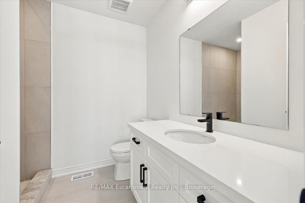 Photo 38 of 108 Valley Trail Place, Hamilton, Waterdown — HOMEH