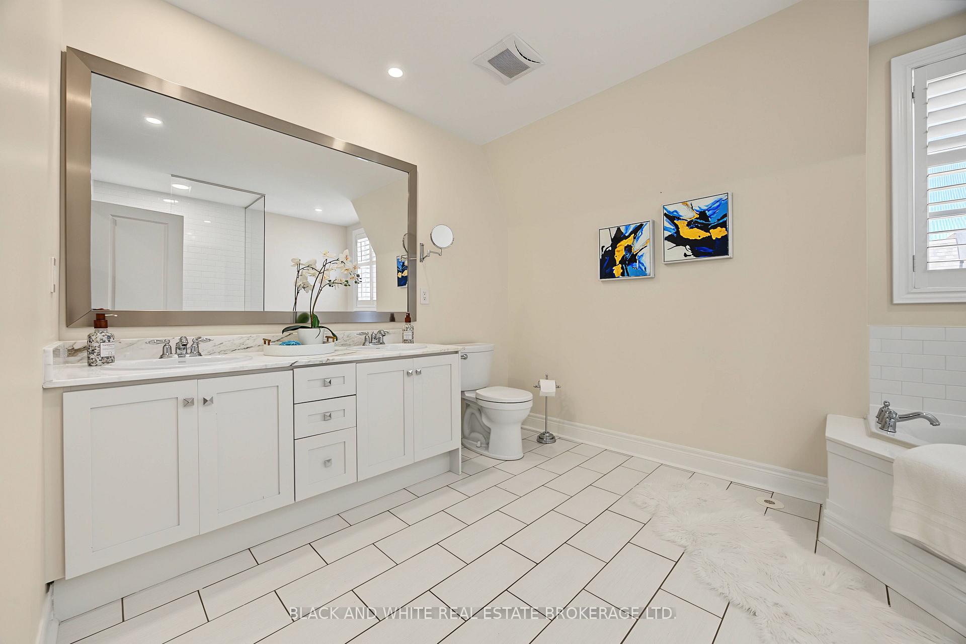 Photo 15 of 45 Lobo Mews, Etobicoke, Islington-City Centre West — HOMEH