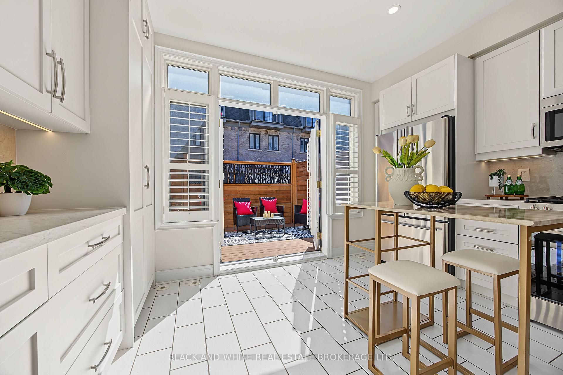 Photo 10 of 45 Lobo Mews, Etobicoke, Islington-City Centre West — HOMEH