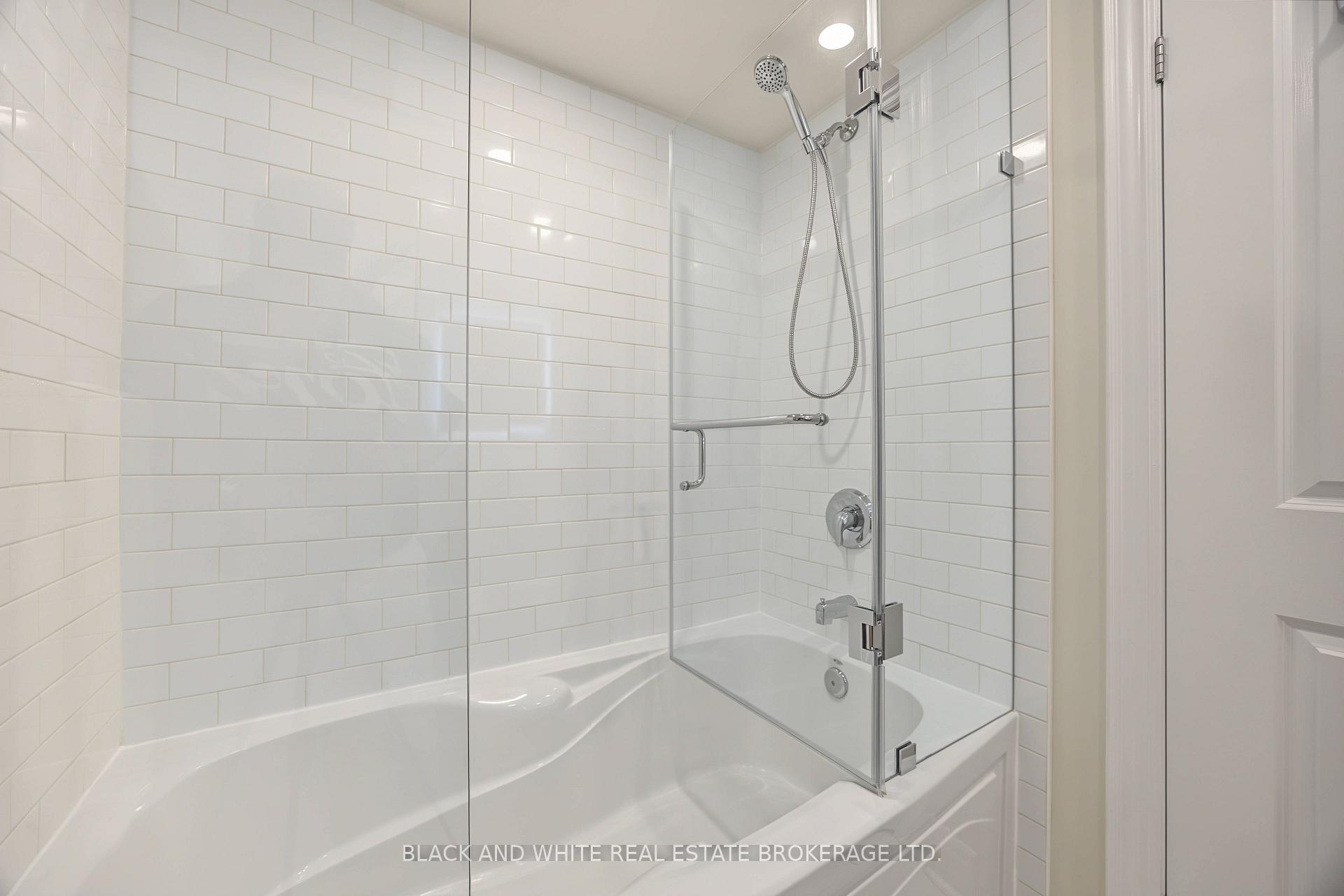 Photo 16 of 45 Lobo Mews, Etobicoke, Islington-City Centre West — HOMEH