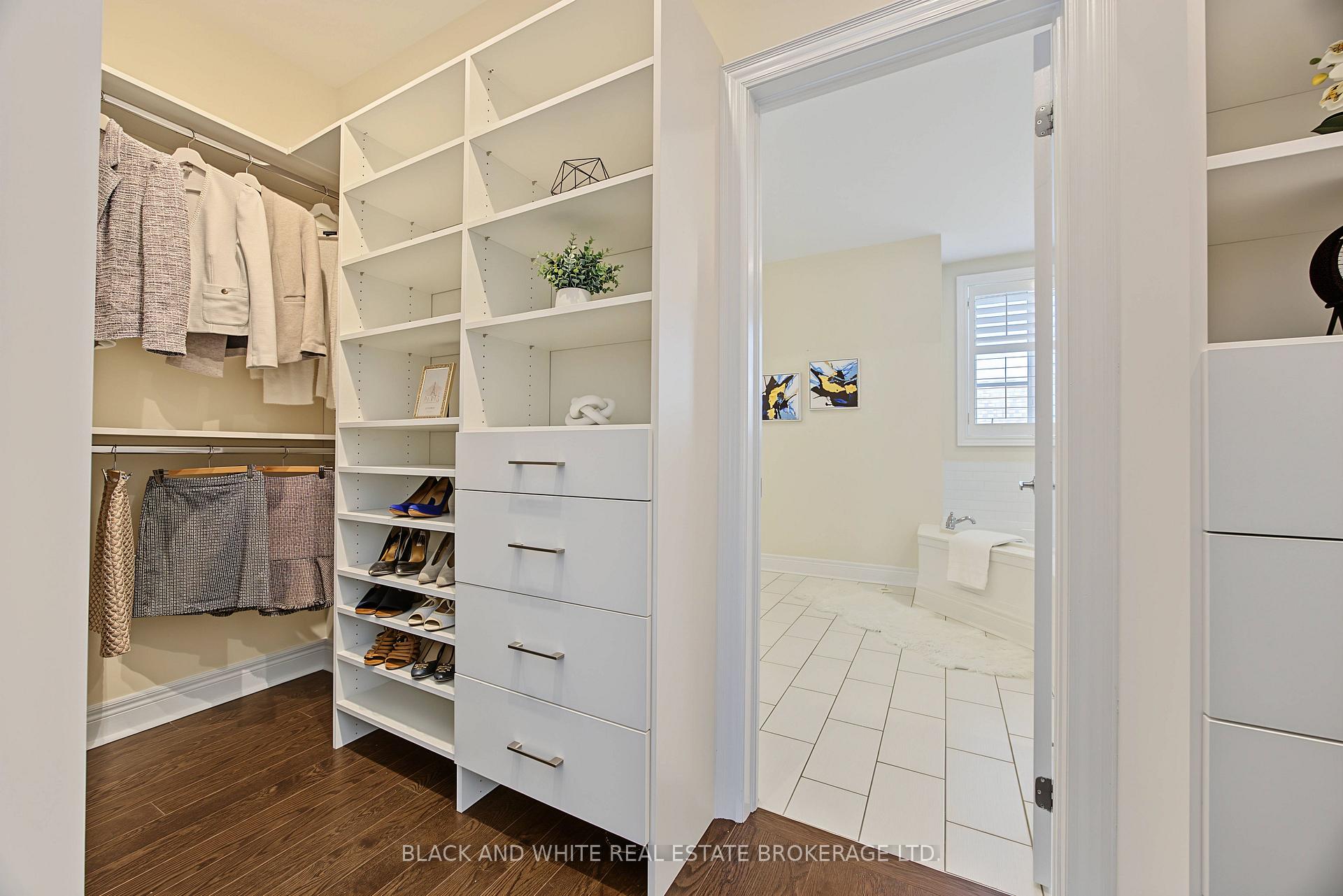 Photo 17 of 45 Lobo Mews, Etobicoke, Islington-City Centre West — HOMEH