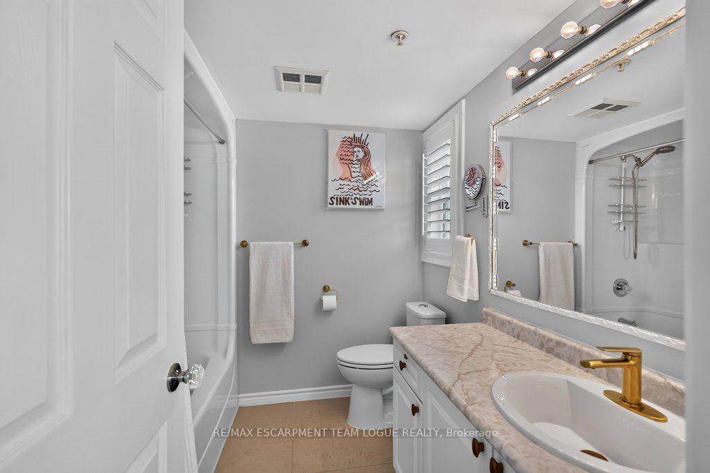 Photo 15 of Unit 412, 4003 Kilmer Drive, Burlington, Tansley — HOMEH