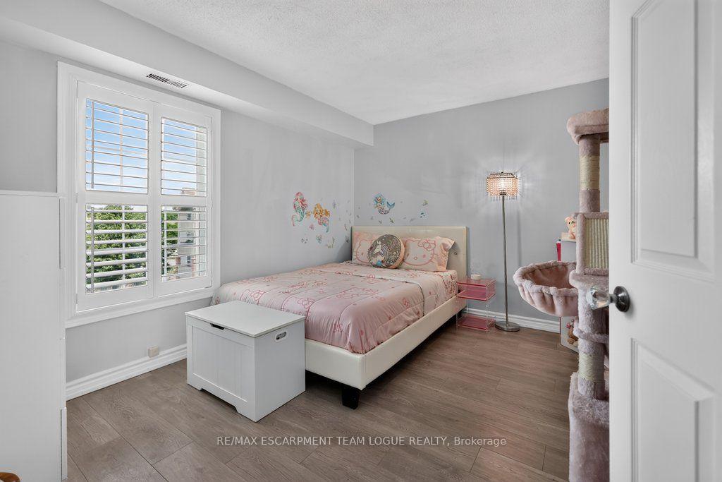 Photo 17 of Unit 412, 4003 Kilmer Drive, Burlington, Tansley — HOMEH