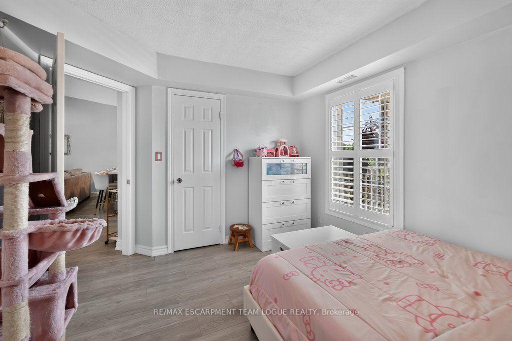 Photo 19 of Unit 412, 4003 Kilmer Drive, Burlington, Tansley — HOMEH