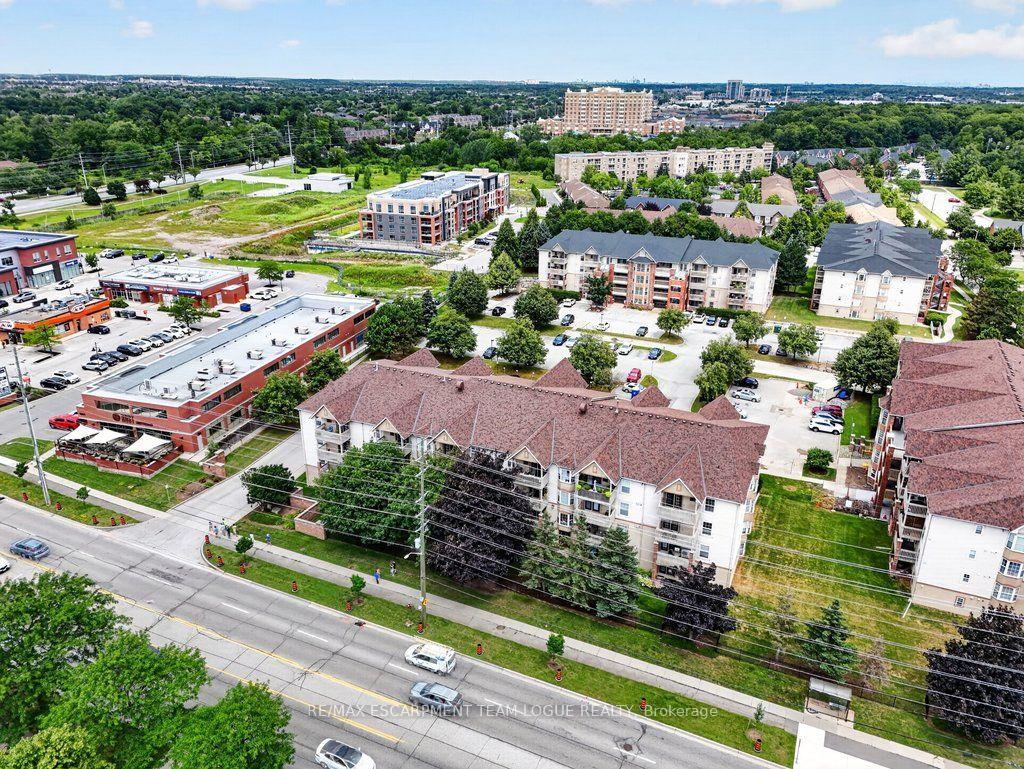 Photo 31 of Unit 412, 4003 Kilmer Drive, Burlington, Tansley — HOMEH