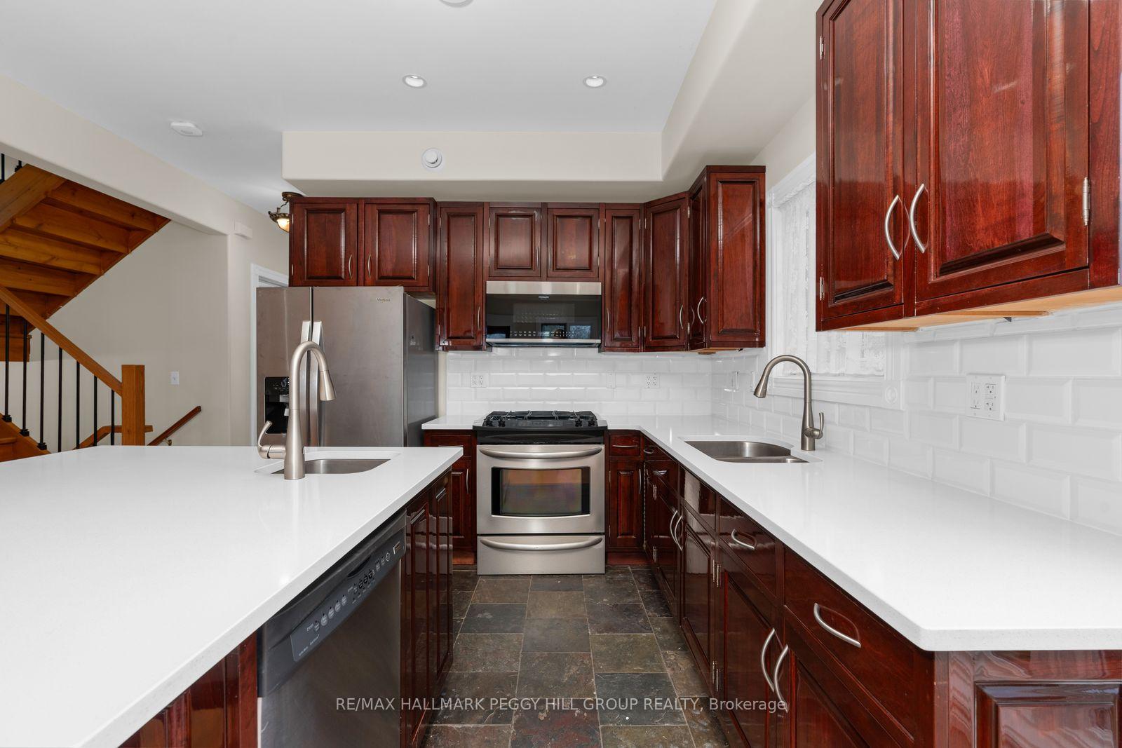 Photo 7 of 2026 River Road W, Wasaga Beach — HOMEH