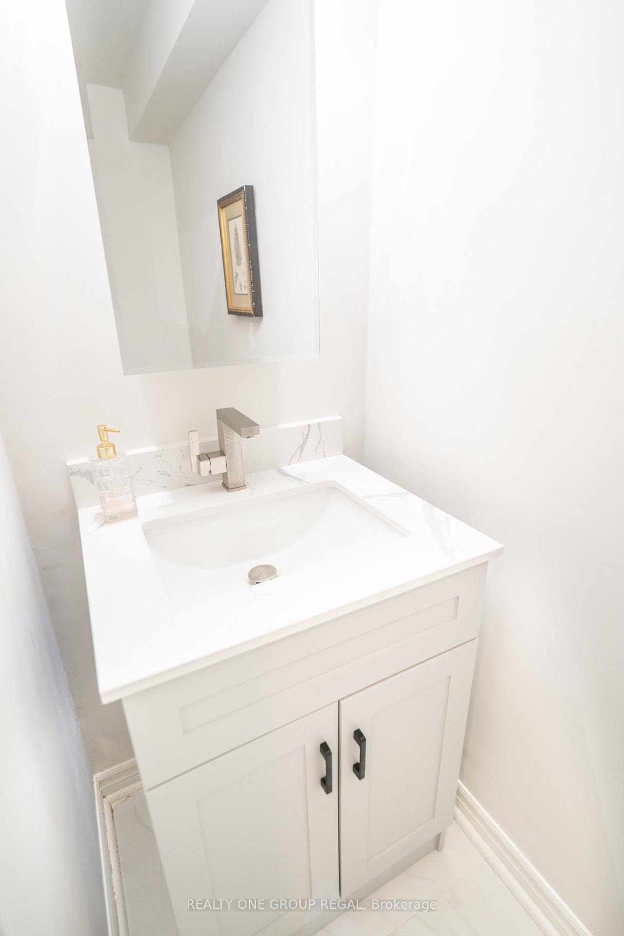 Photo 22 of 78 Baywood Court, Markham, Royal Orchard — HOMEH