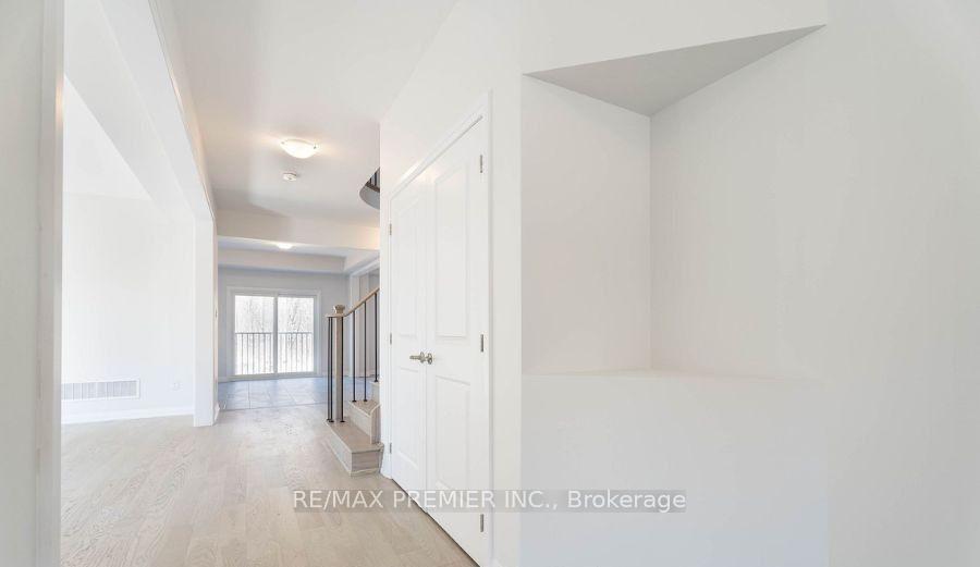 Photo 4 of Unit Main Floor, 1038 Hardy Way, Innisfil, Lefroy — HOMEH