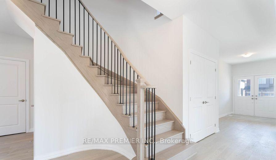Photo 7 of Unit Main Floor, 1038 Hardy Way, Innisfil, Lefroy — HOMEH