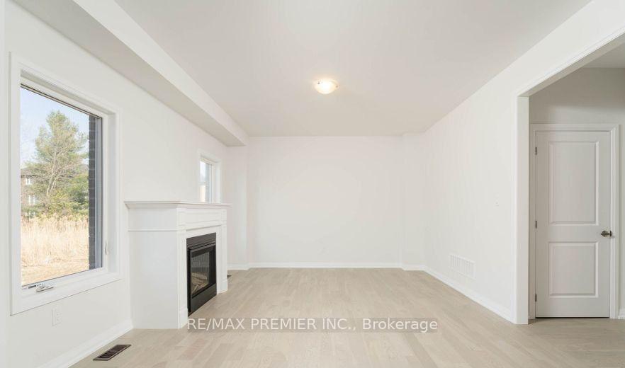 Photo 9 of Unit Main Floor, 1038 Hardy Way, Innisfil, Lefroy — HOMEH