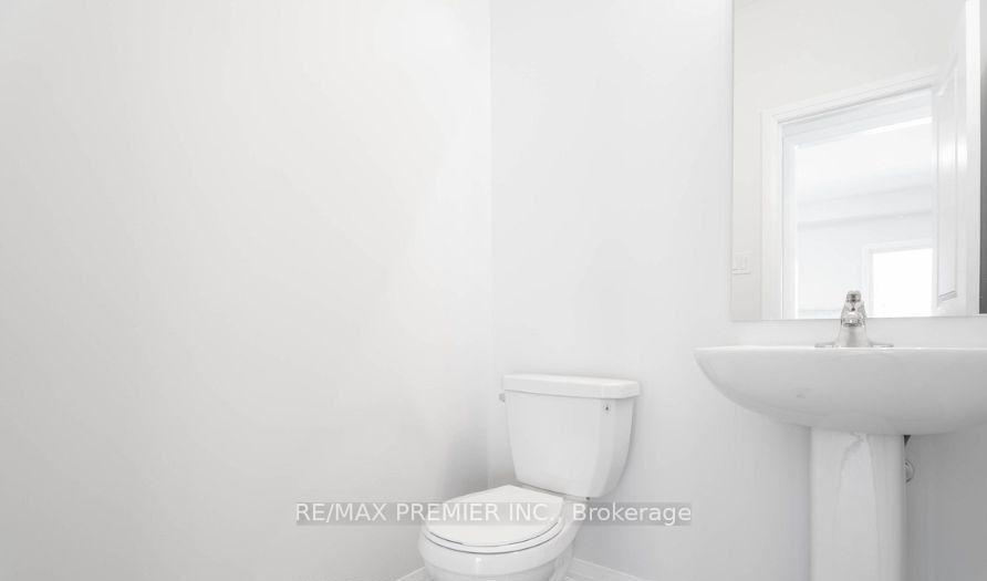 Photo 12 of Unit Main Floor, 1038 Hardy Way, Innisfil, Lefroy — HOMEH