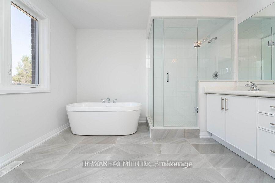 Photo 16 of Unit Main Floor, 1038 Hardy Way, Innisfil, Lefroy — HOMEH