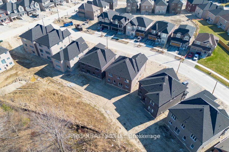 Photo 23 of Unit Main Floor, 1038 Hardy Way, Innisfil, Lefroy — HOMEH