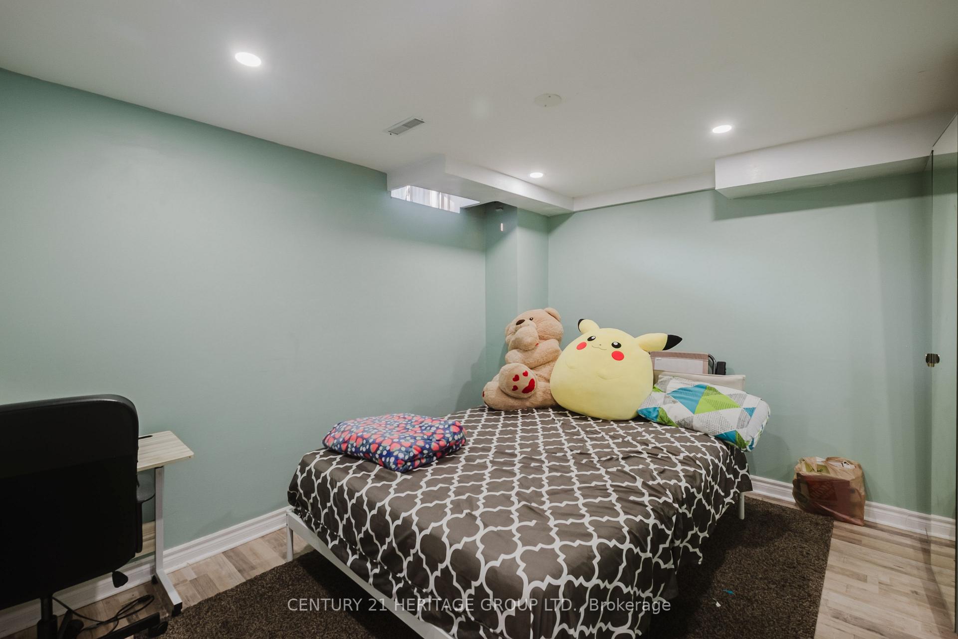 Photo 7 of 34 Haverhill Crescent, Whitby, Taunton North — HOMEH
