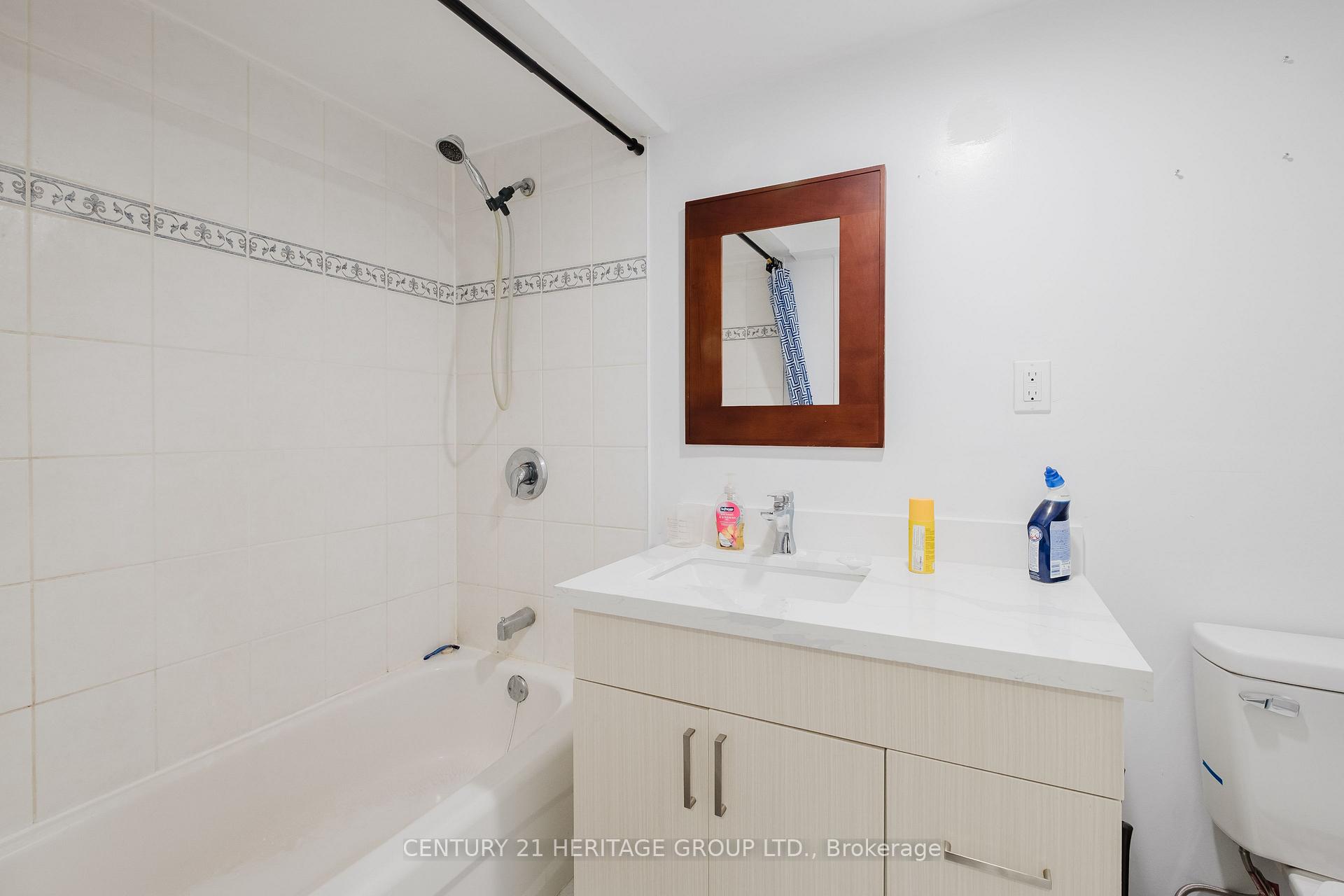Photo 12 of 34 Haverhill Crescent, Whitby, Taunton North — HOMEH