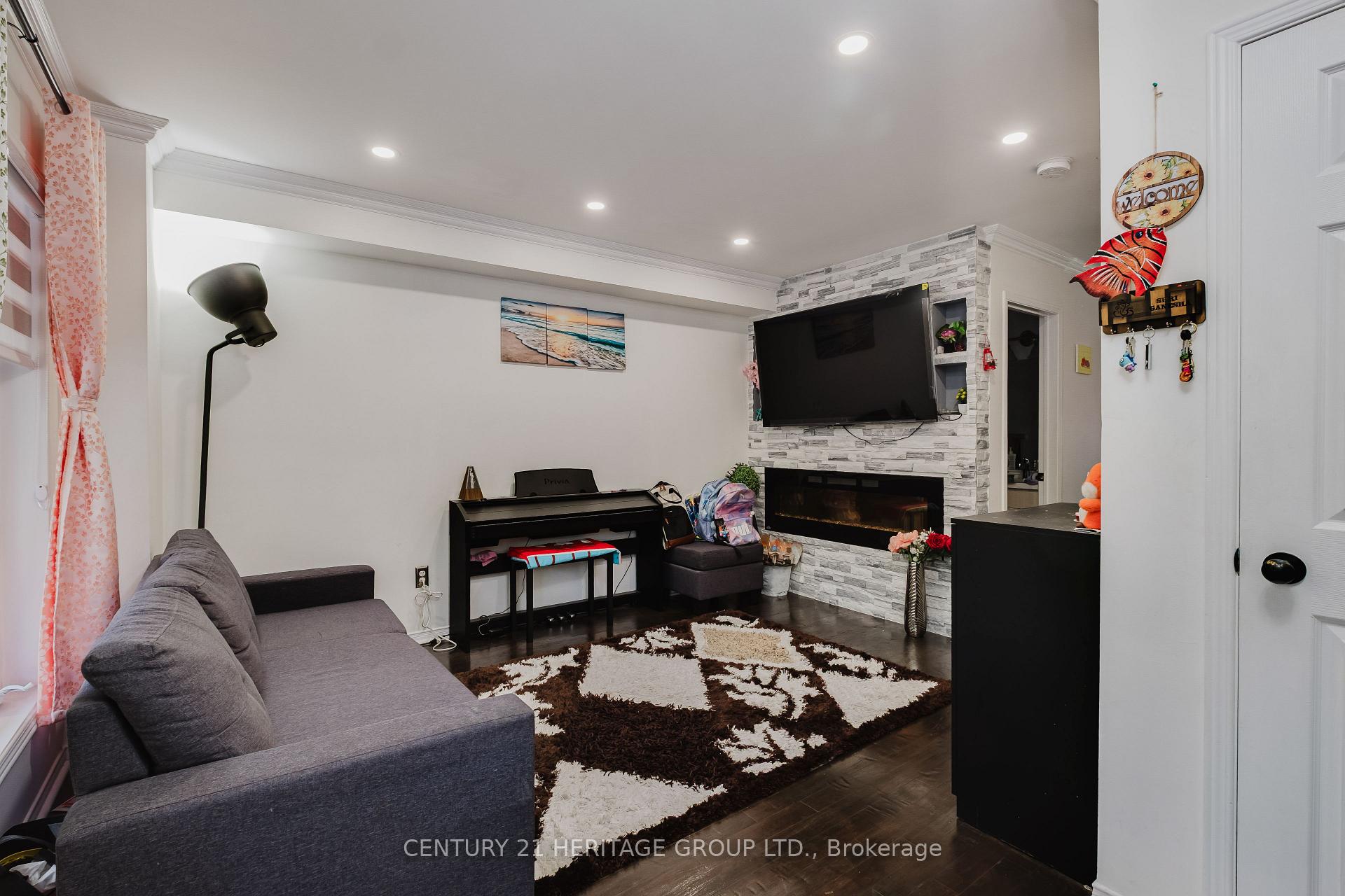 Photo 15 of 34 Haverhill Crescent, Whitby, Taunton North — HOMEH