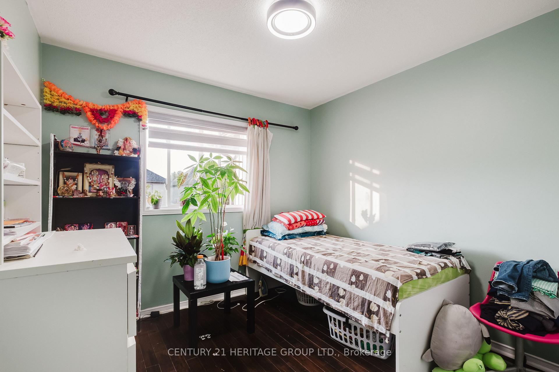 Photo 25 of 34 Haverhill Crescent, Whitby, Taunton North — HOMEH
