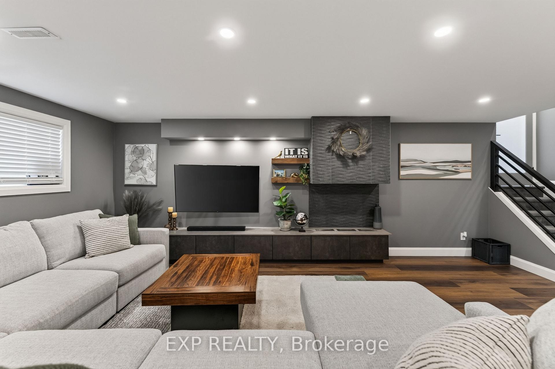 Photo 33 of 63 Harcove Street, St. Catharines, Vine/Linwell — HOMEH