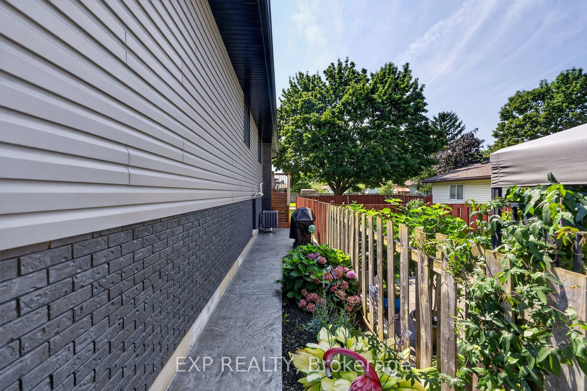 Photo 43 of 63 Harcove Street, St. Catharines, Vine/Linwell — HOMEH