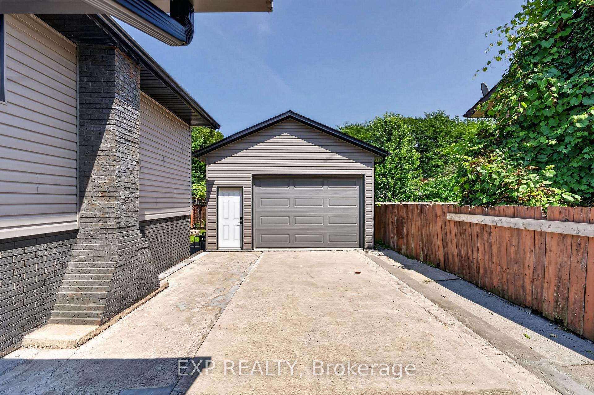 Photo 44 of 63 Harcove Street, St. Catharines, Vine/Linwell — HOMEH