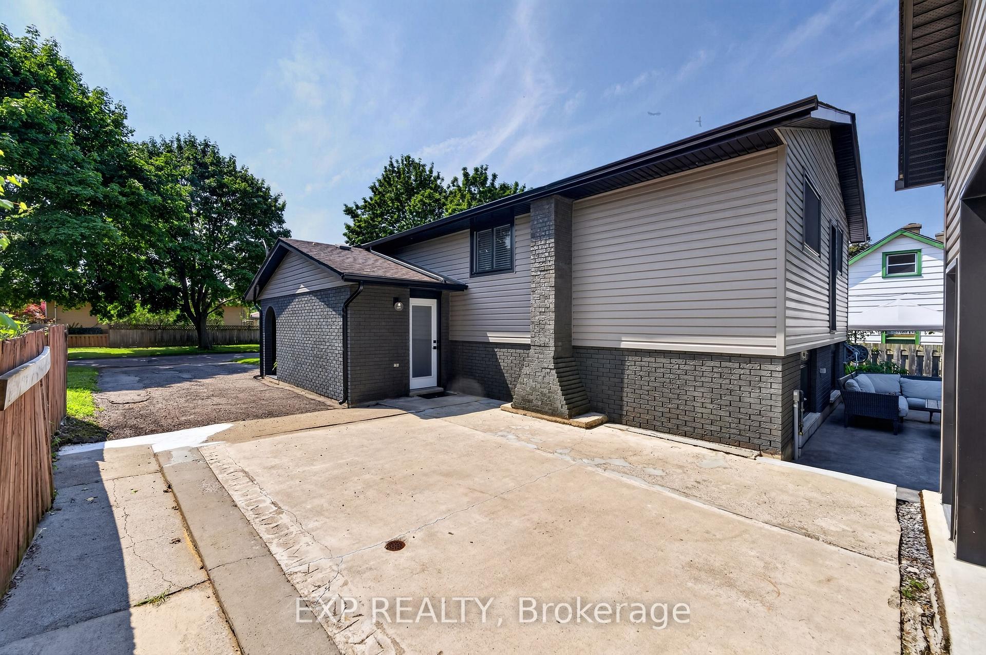 Photo 45 of 63 Harcove Street, St. Catharines, Vine/Linwell — HOMEH