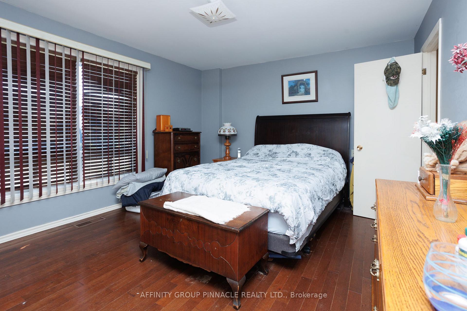 Photo 13 of 49 Queen Street, Kawartha Lakes, Bobcaygeon — HOMEH