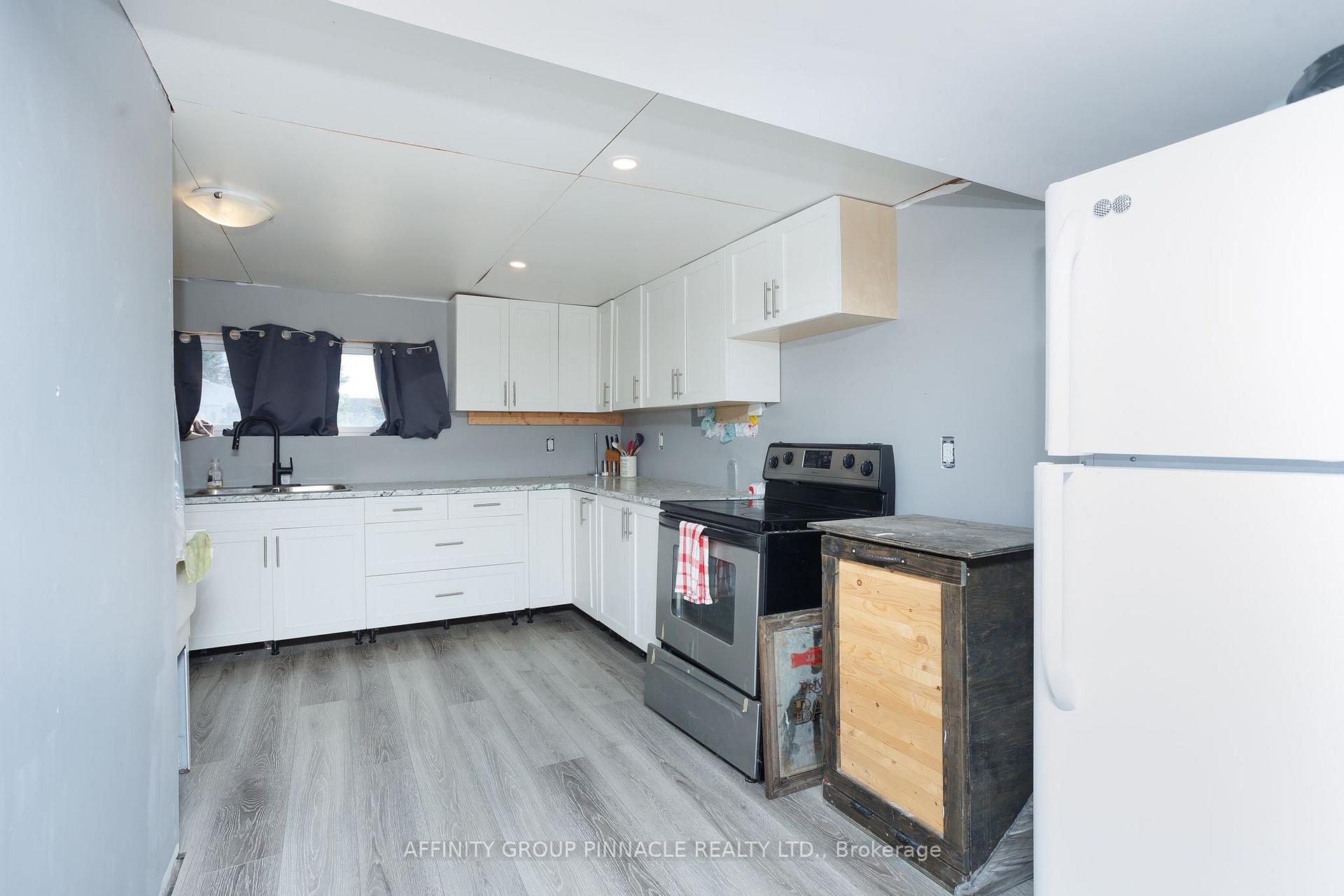 Photo 23 of 49 Queen Street, Kawartha Lakes, Bobcaygeon — HOMEH