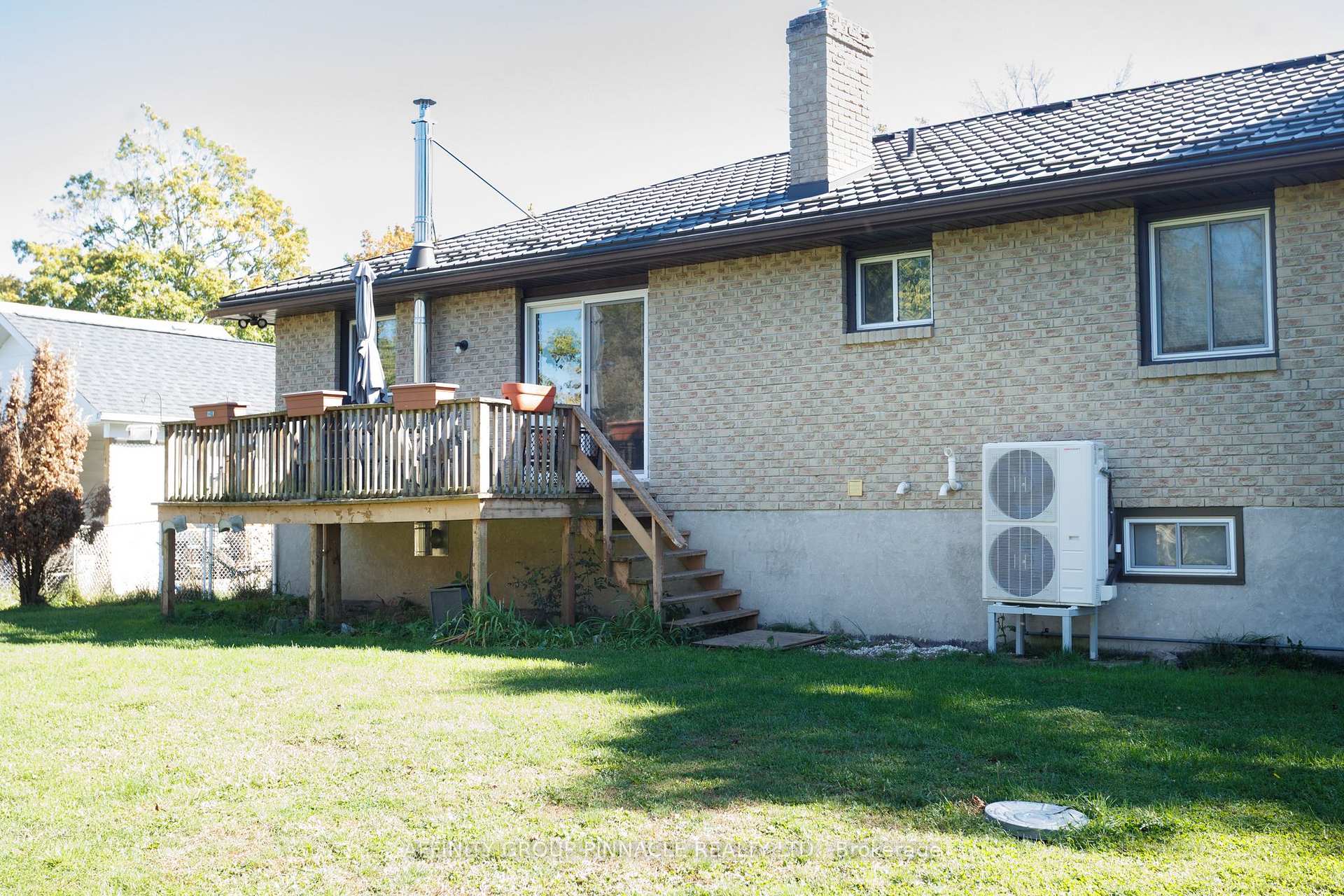 Photo 27 of 49 Queen Street, Kawartha Lakes, Bobcaygeon — HOMEH