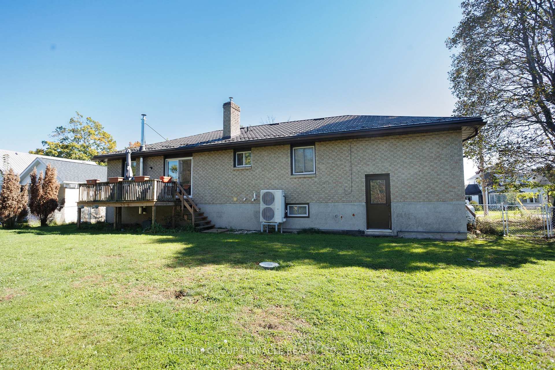 Photo 29 of 49 Queen Street, Kawartha Lakes, Bobcaygeon — HOMEH
