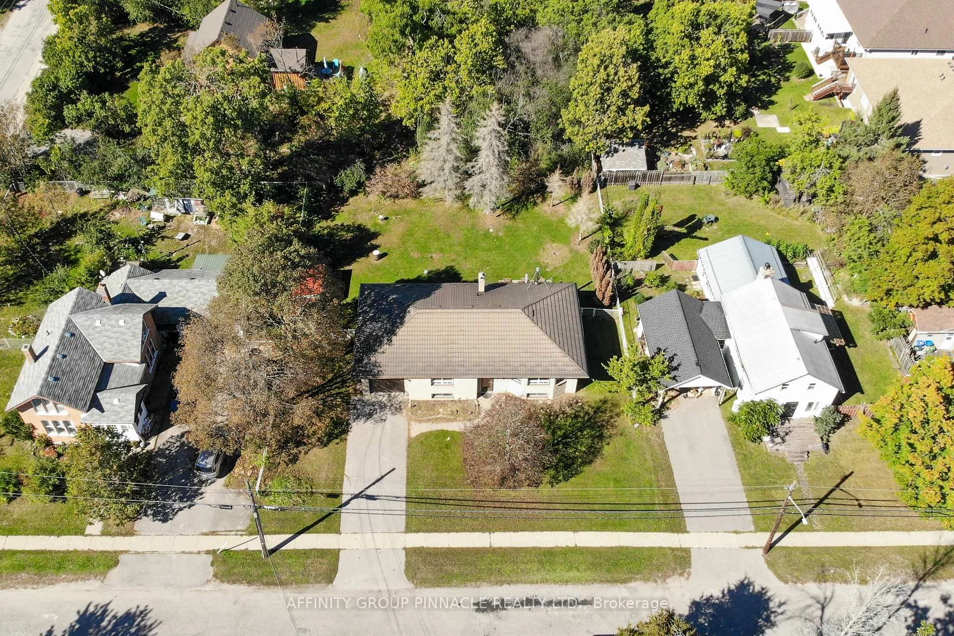 Photo 5 of 49 Queen Street, Kawartha Lakes, Bobcaygeon — HOMEH