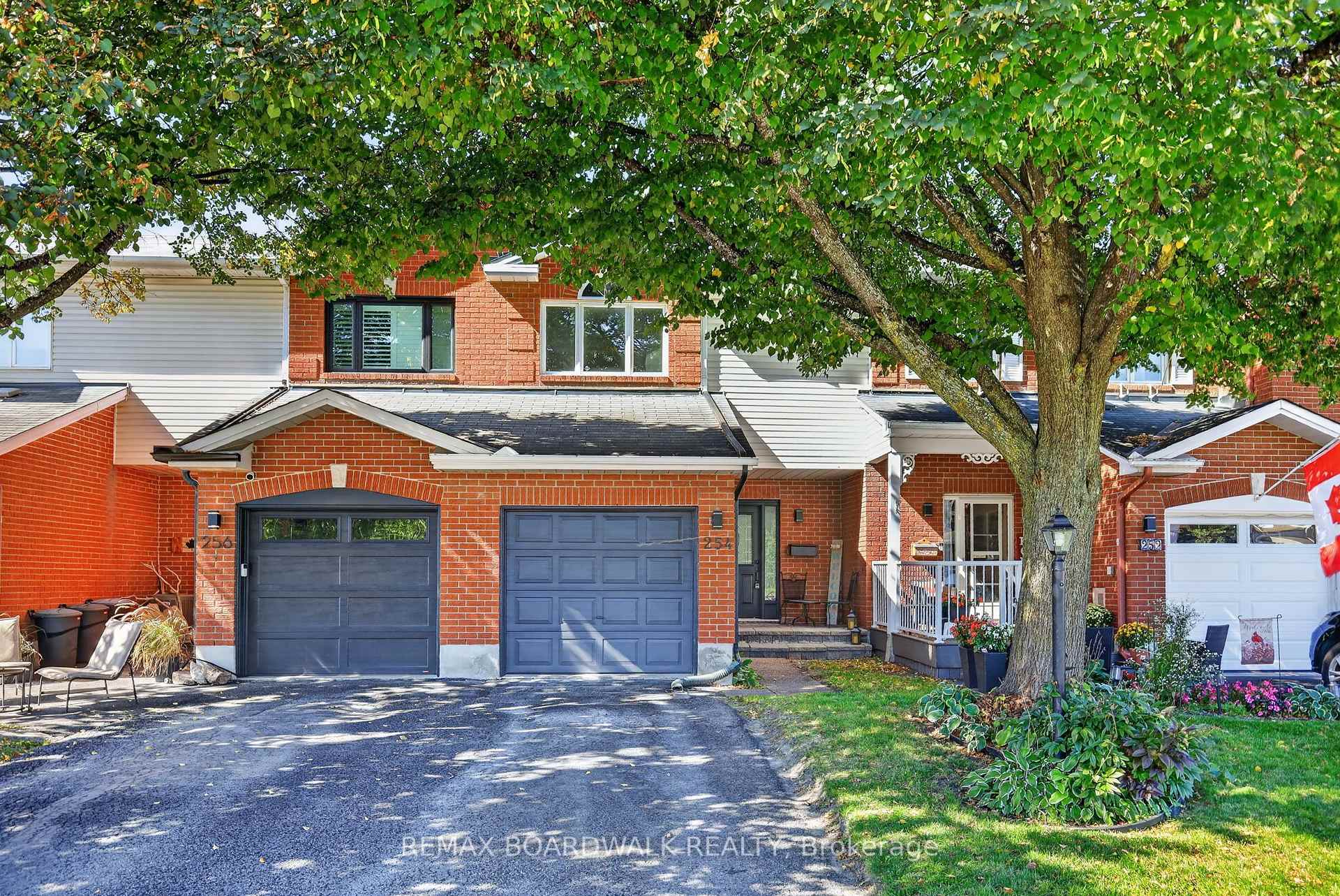 Photo 2 of 254 Stoneway Drive, Ottawa, Barrhaven East — HOMEH