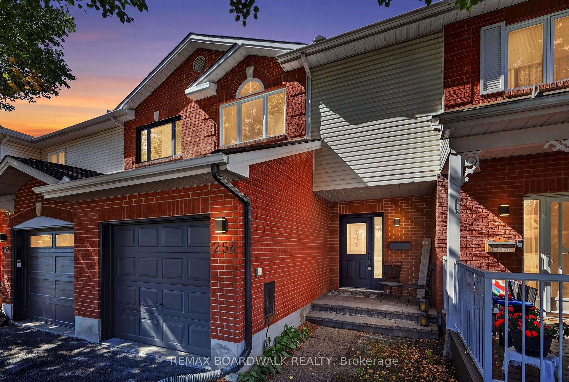 Photo 3 of 254 Stoneway Drive, Ottawa, Barrhaven East — HOMEH