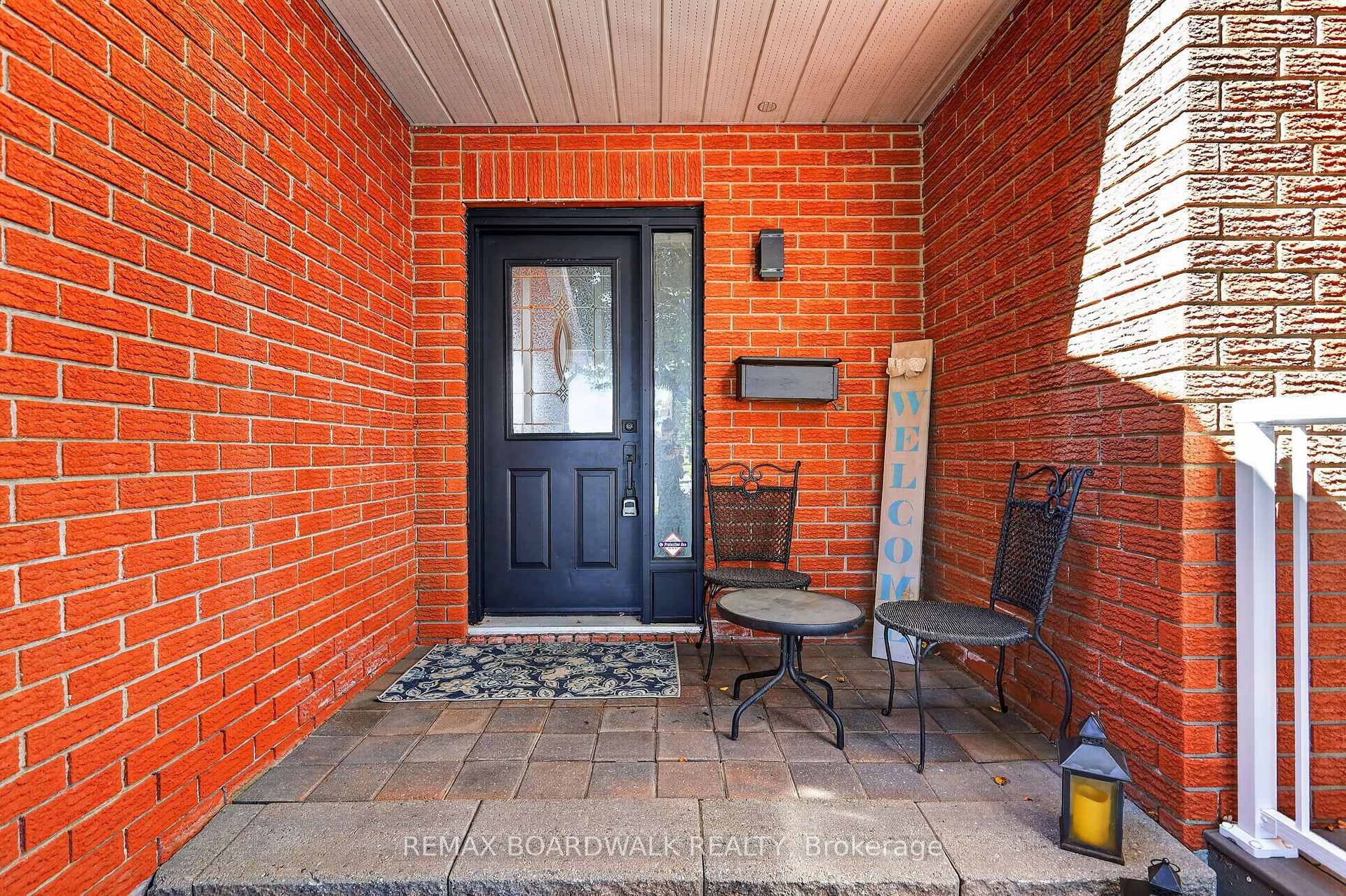 Photo 4 of 254 Stoneway Drive, Ottawa, Barrhaven East — HOMEH