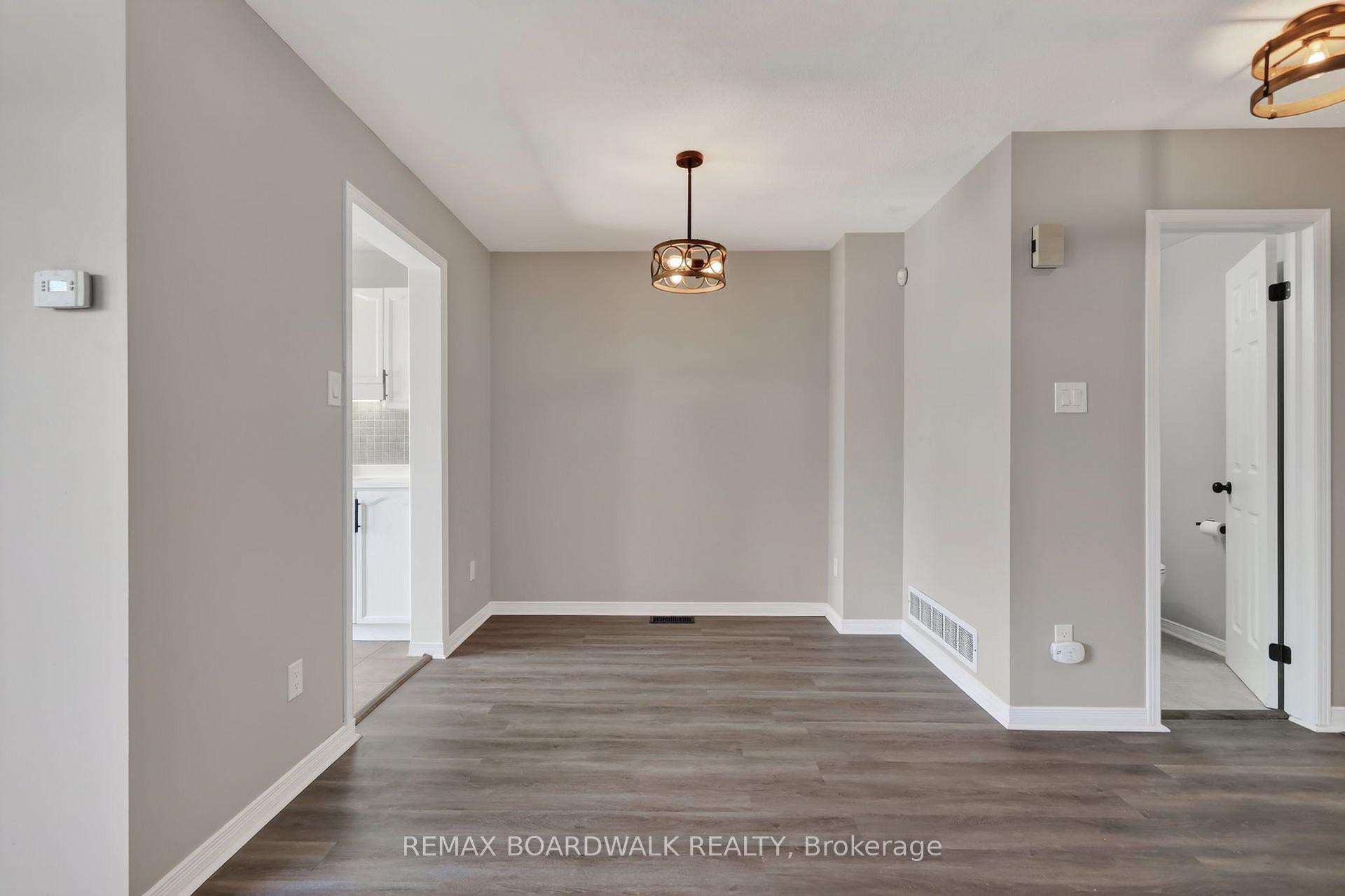 Photo 12 of 254 Stoneway Drive, Ottawa, Barrhaven East — HOMEH