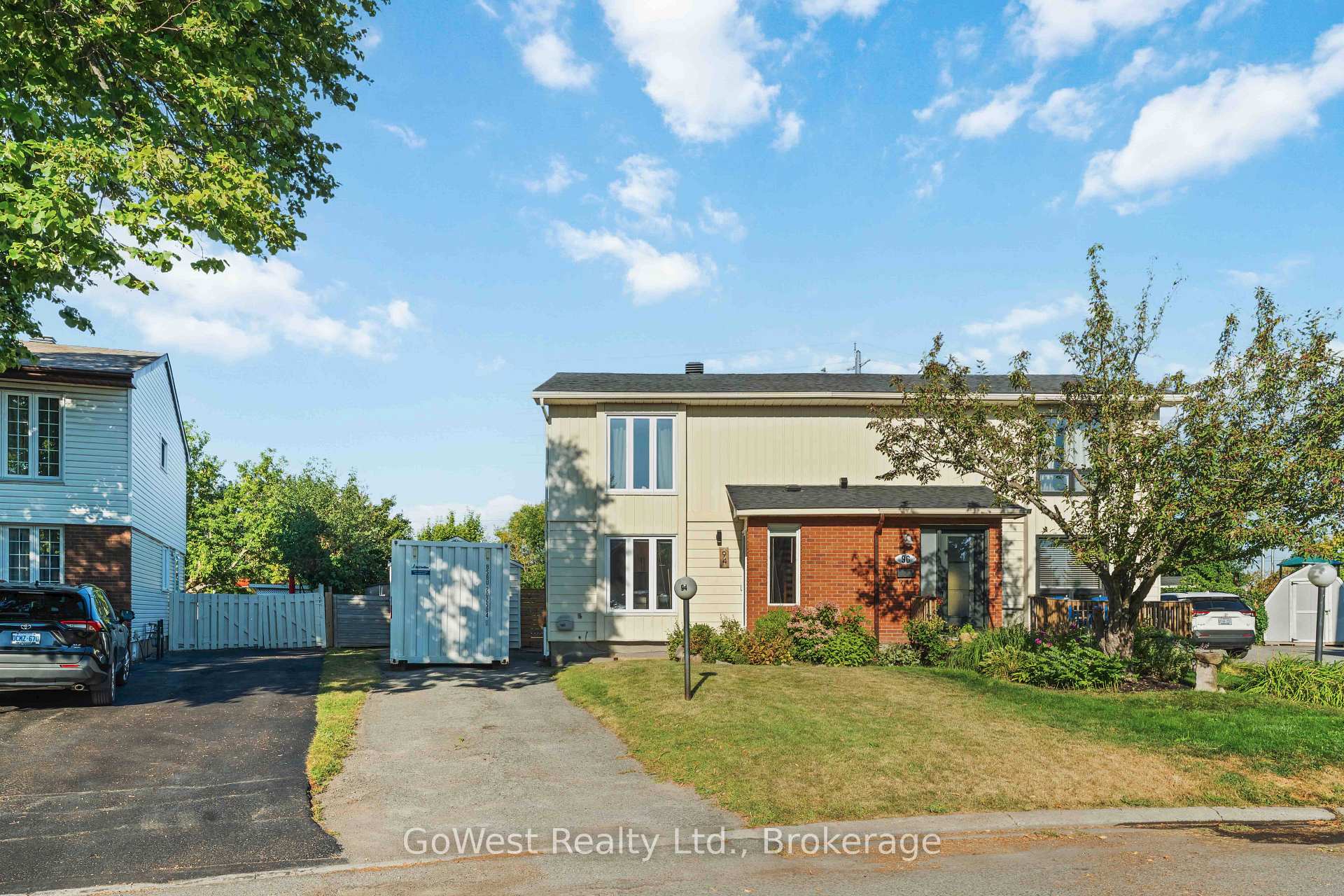 Photo of 94 Fieldgate Drive