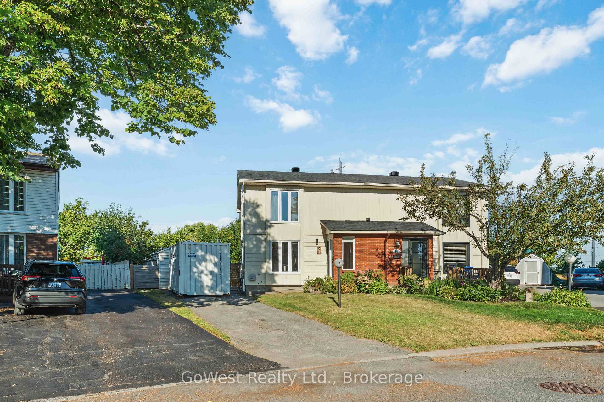 Photo 2 of 94 Fieldgate Drive, Ottawa, Barrhaven - Knollsbrook — HOMEH