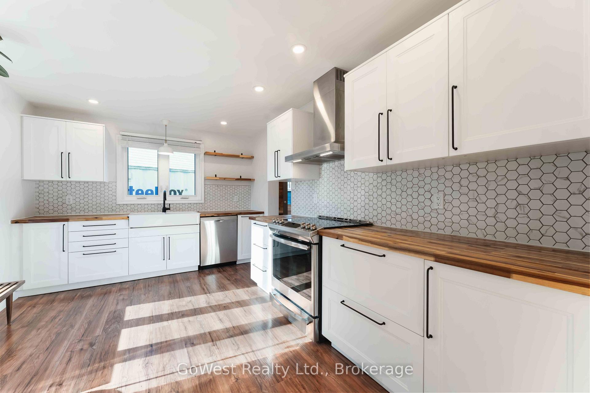 Photo 10 of 94 Fieldgate Drive, Ottawa, Barrhaven - Knollsbrook — HOMEH