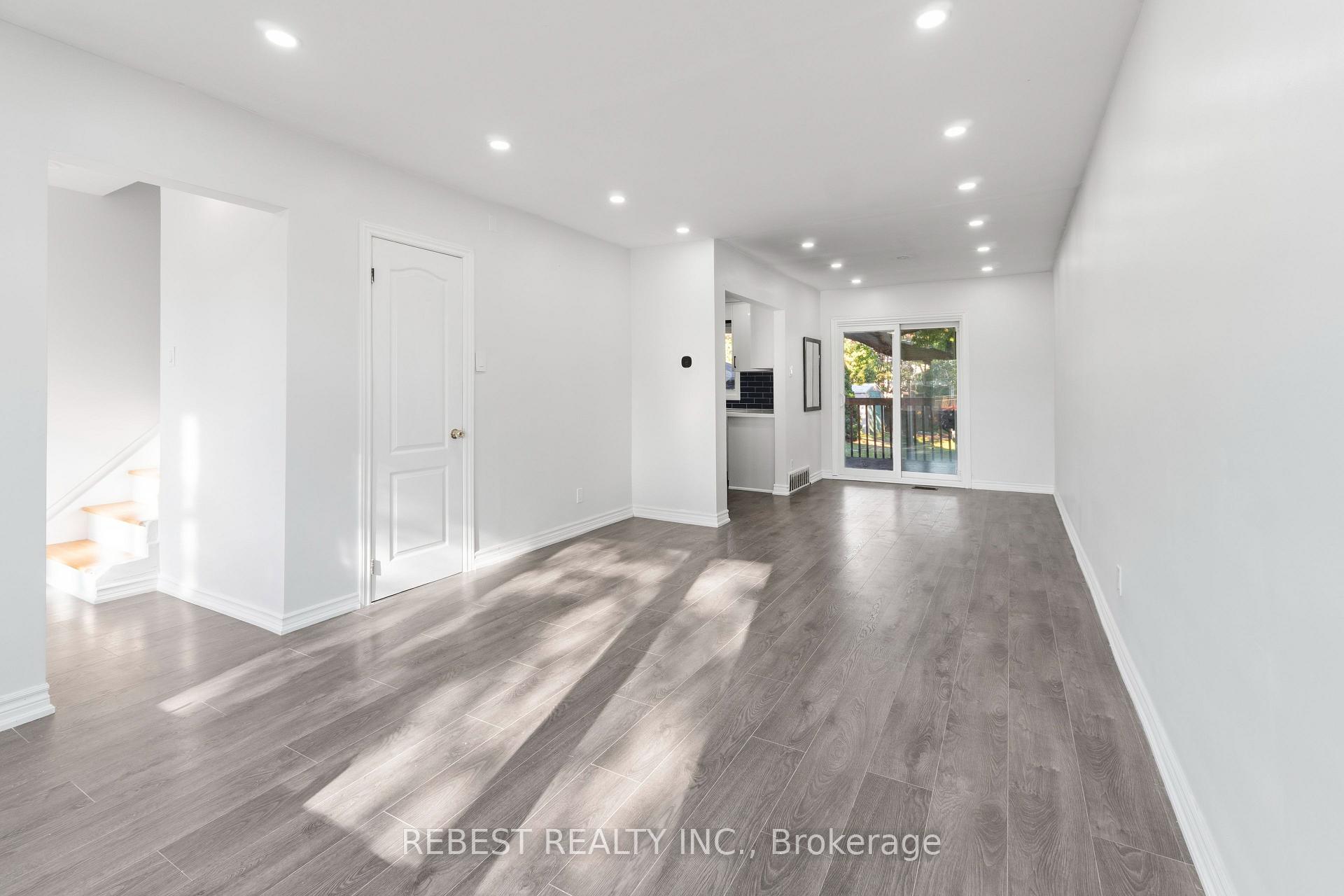 Photo 7 of 2181 Wiseman Court, Mississauga, Clarkson — HOMEH