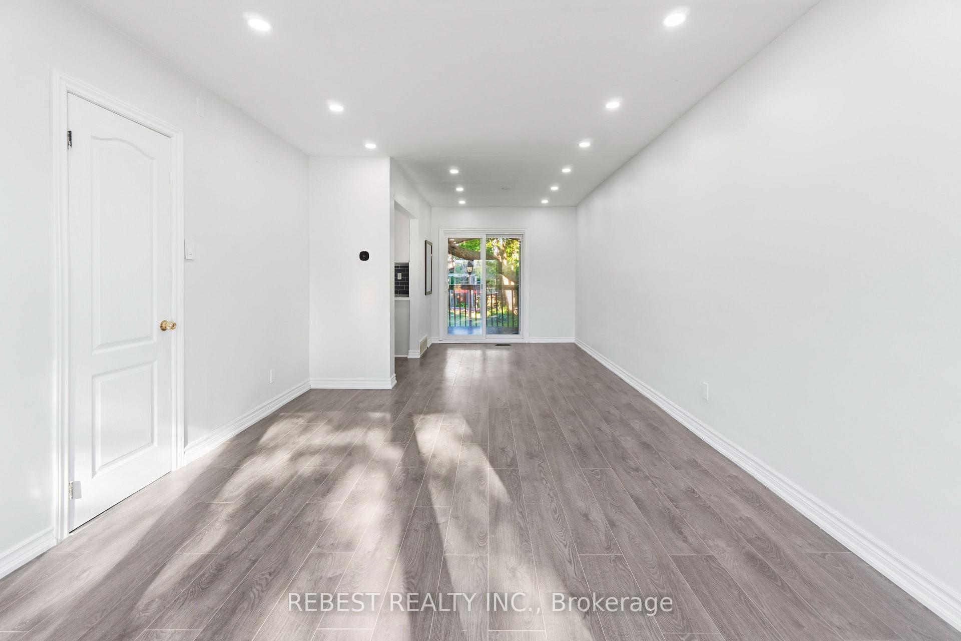 Photo 9 of 2181 Wiseman Court, Mississauga, Clarkson — HOMEH