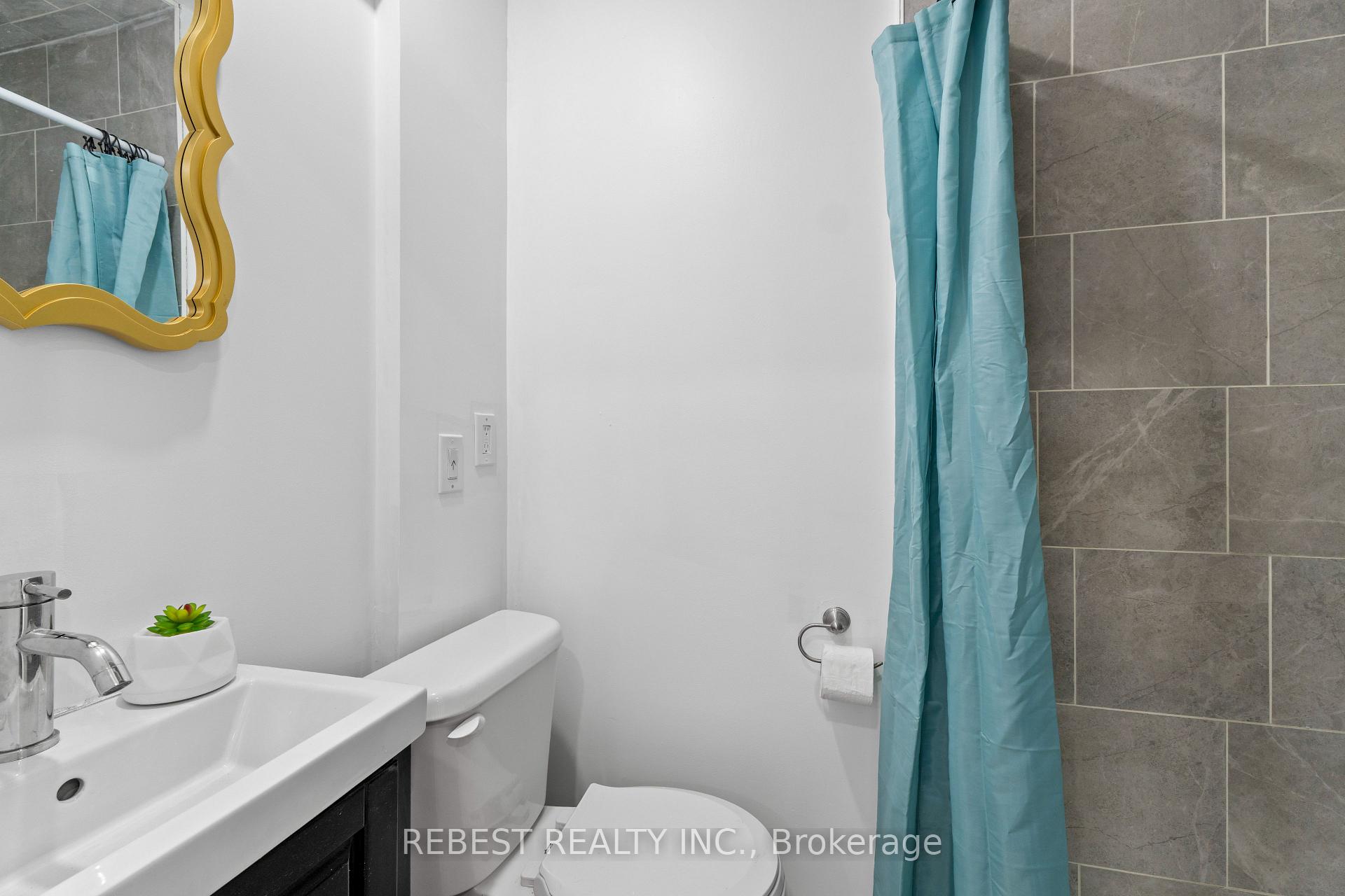 Photo 13 of 2181 Wiseman Court, Mississauga, Clarkson — HOMEH