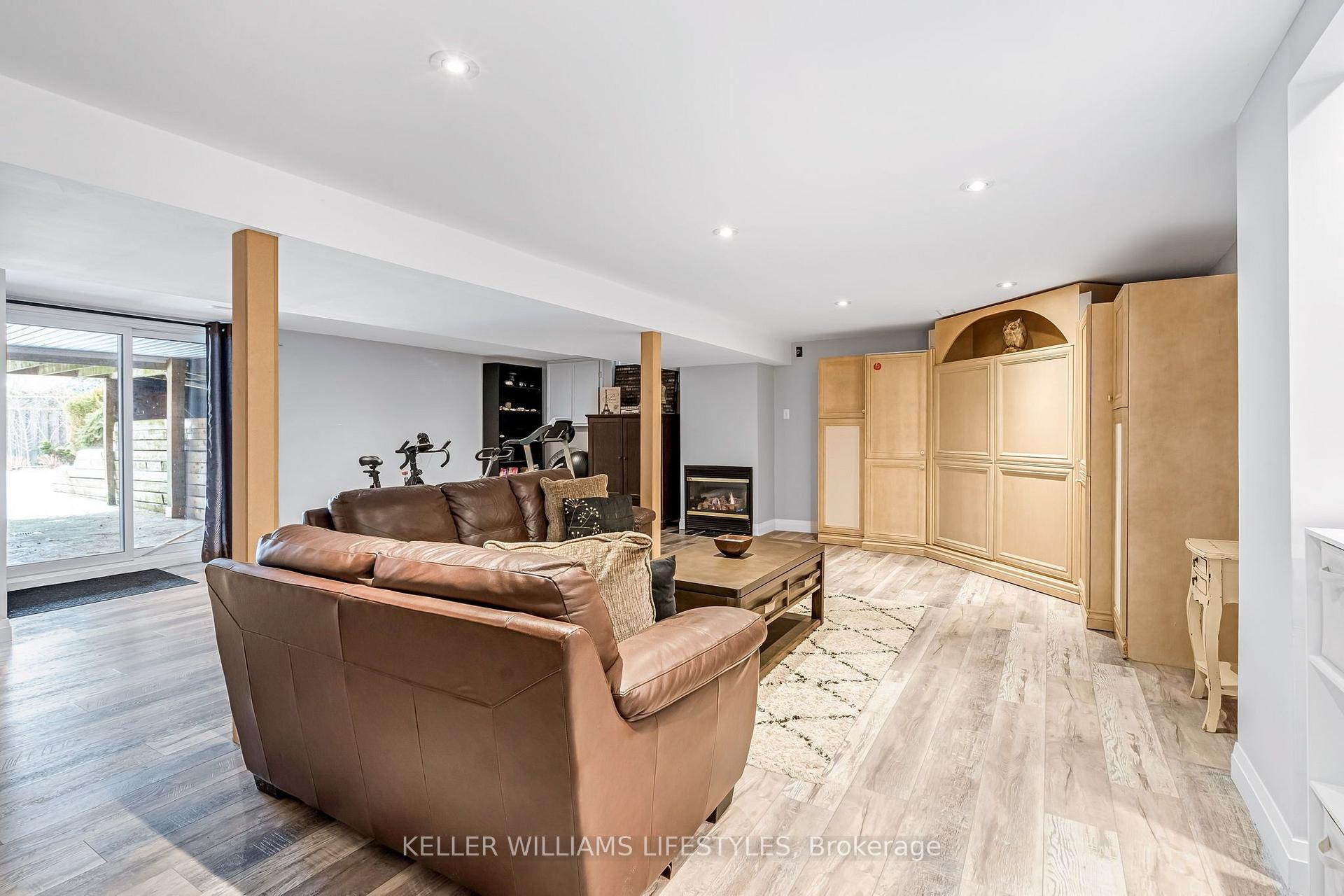 Photo 6 of 151 Brixham Crescent, London, South M — HOMEH