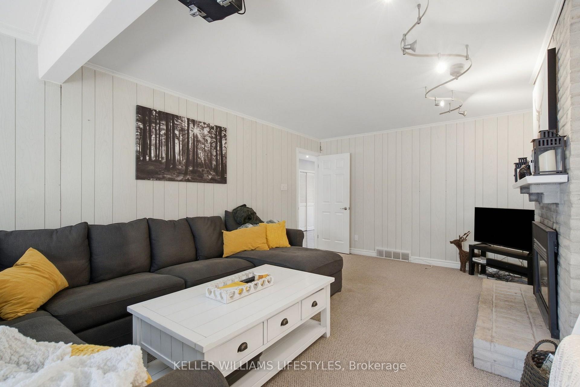 Photo 10 of 151 Brixham Crescent, London, South M — HOMEH