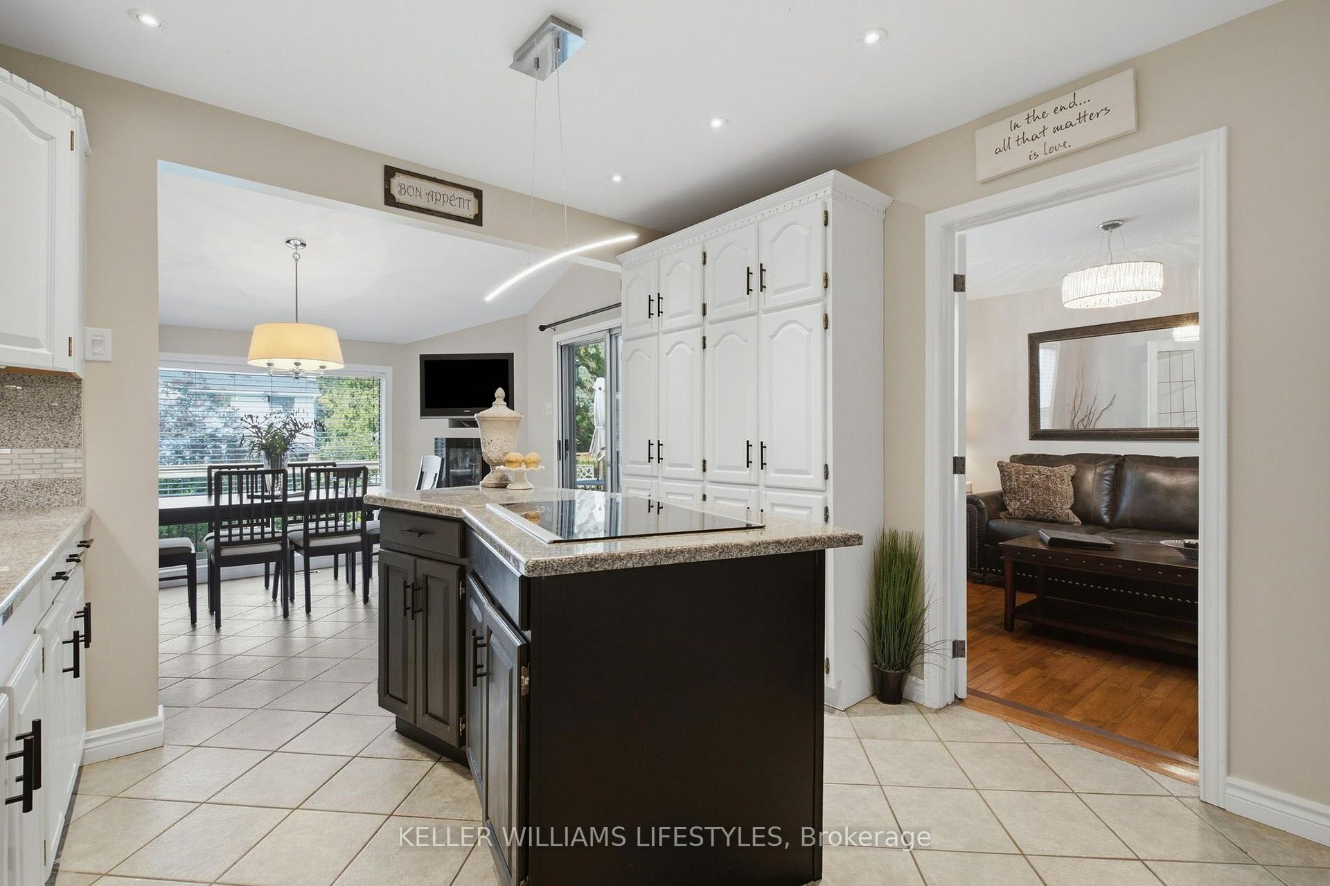 Photo 13 of 151 Brixham Crescent, London, South M — HOMEH