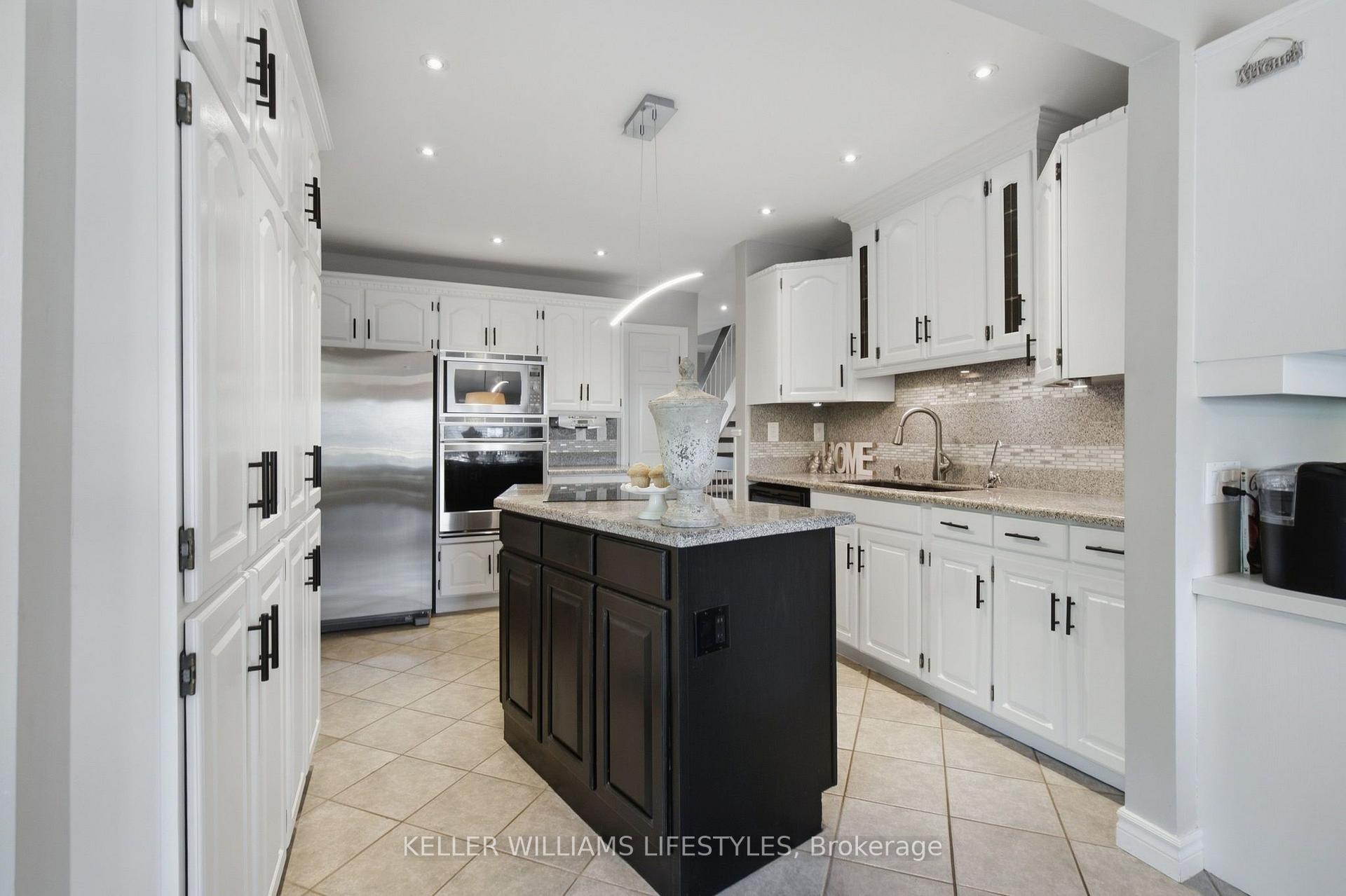 Photo 17 of 151 Brixham Crescent, London, South M — HOMEH