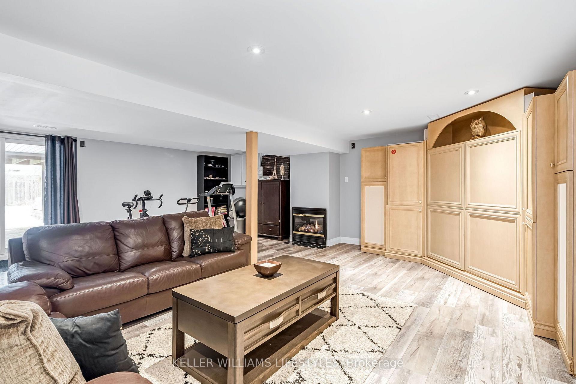 Photo 33 of 151 Brixham Crescent, London, South M — HOMEH