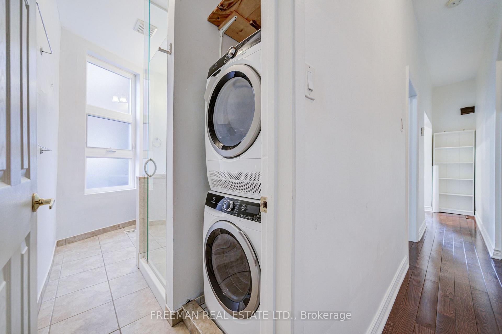 Photo 11 of 431 Manning Avenue, Toronto, Palmerston-Little Italy — HOMEH