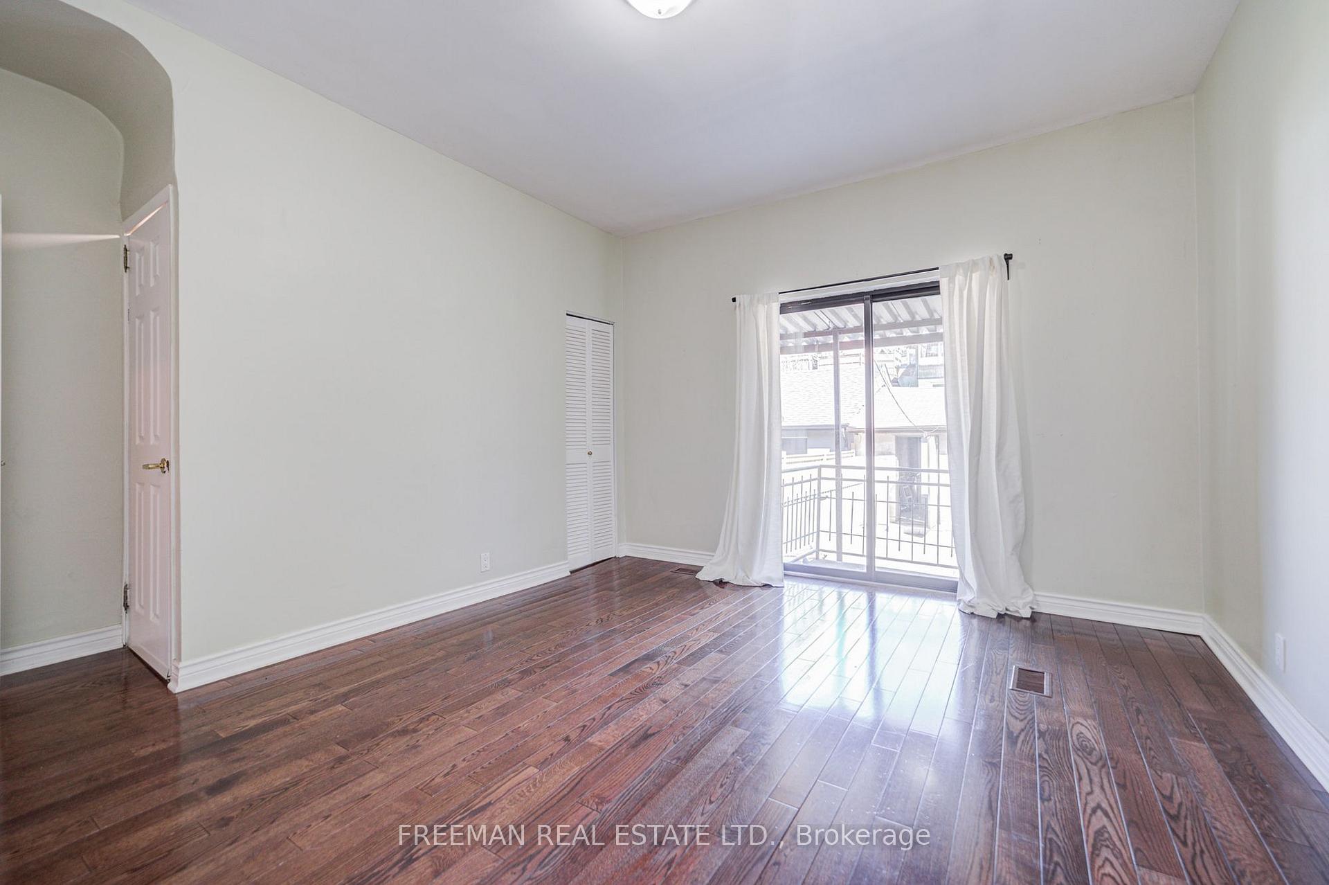 Photo 14 of 431 Manning Avenue, Toronto, Palmerston-Little Italy — HOMEH
