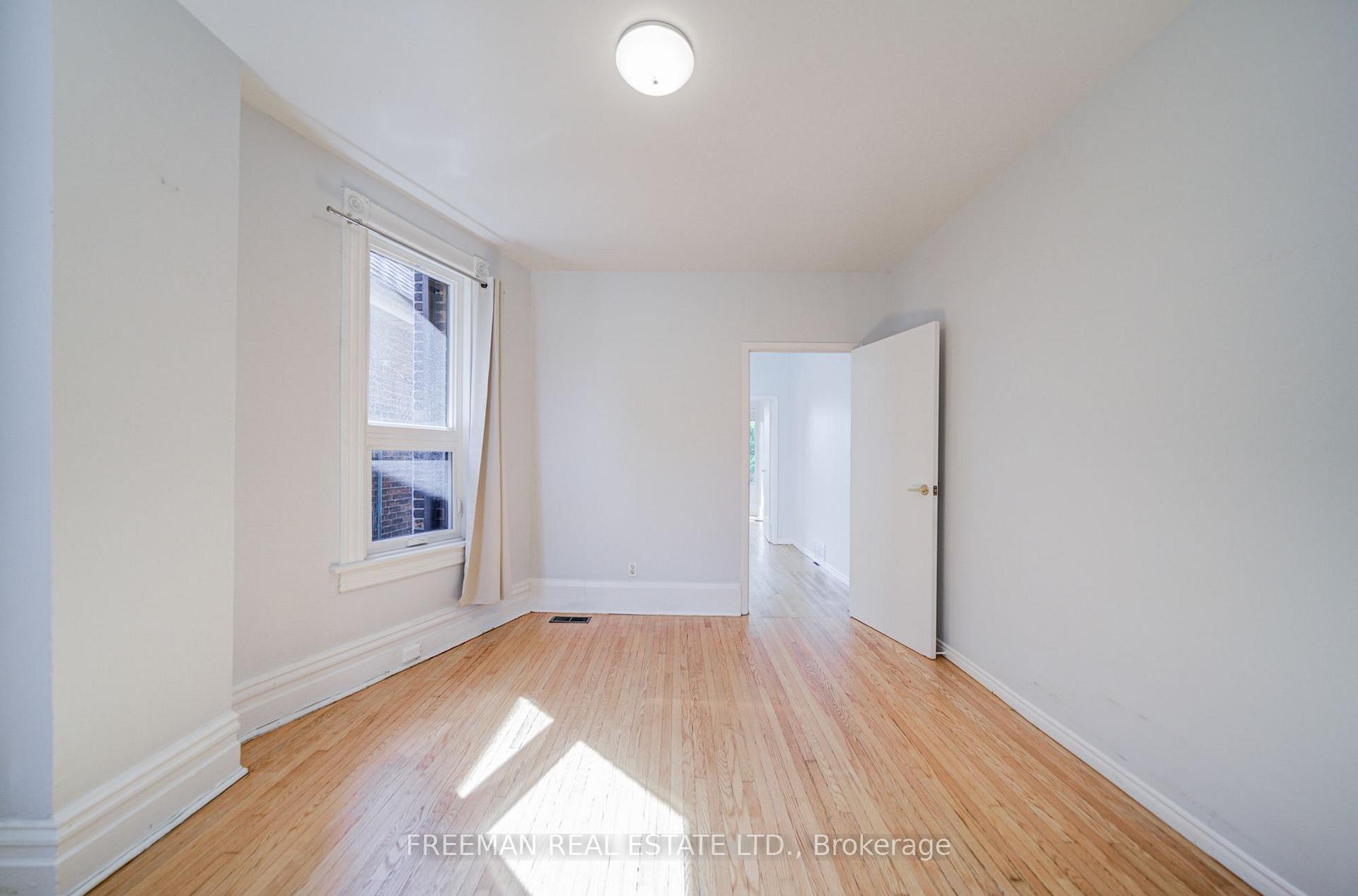 Photo 19 of 431 Manning Avenue, Toronto, Palmerston-Little Italy — HOMEH