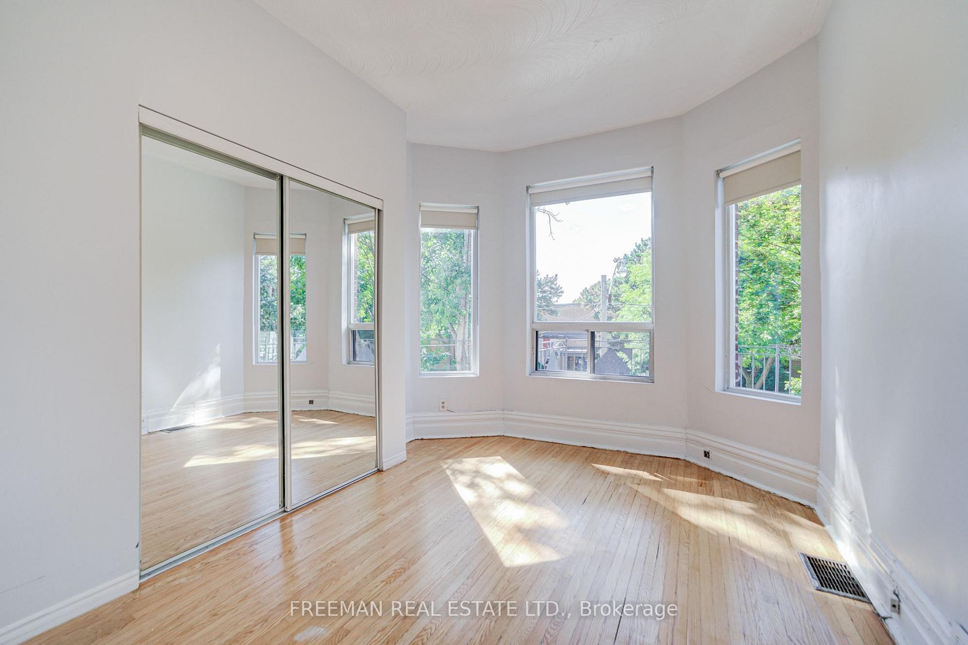 Photo 23 of 431 Manning Avenue, Toronto, Palmerston-Little Italy — HOMEH